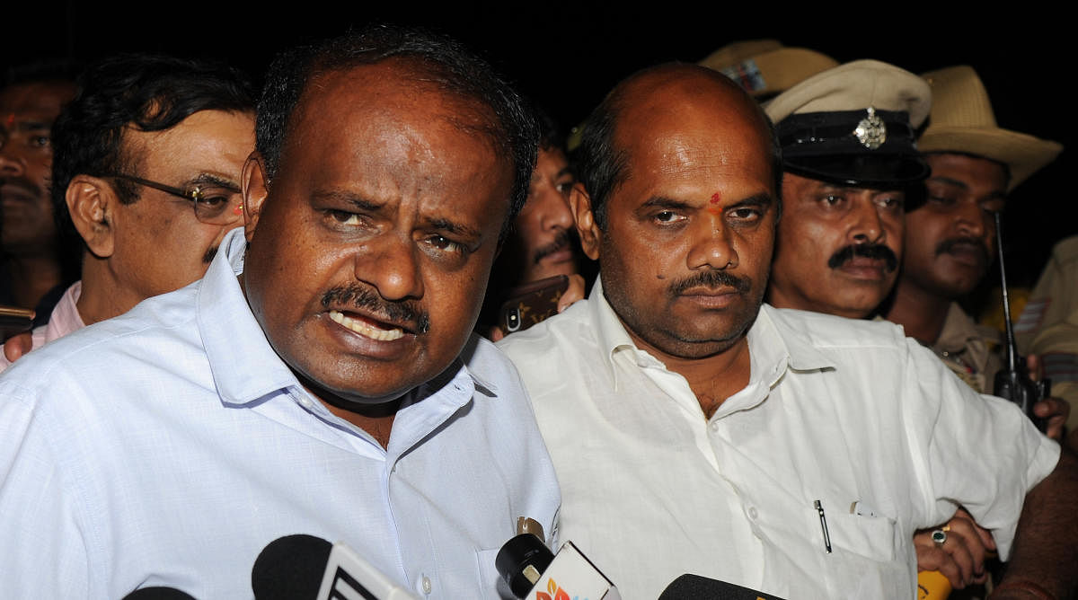 Kumaraswamy said he would try his best to solve the problem of upset leaders in the Congress. DH file photo.