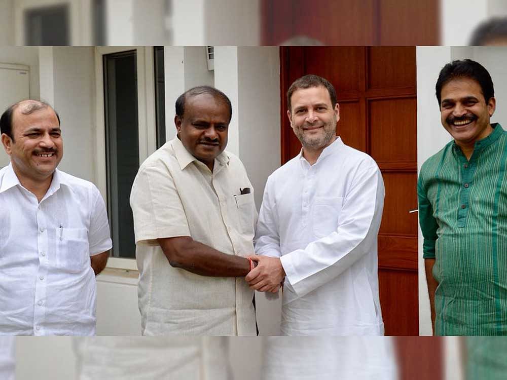 Karnataka Chief Minister H D Kumaraswamy met Congress president Rahul Gandhi in New Delhi on Monday. JD(S) general secretary Danish Ali (Left) and Congress general secretary in charge of Karnataka  K C Venugopal (Right) are also seen.