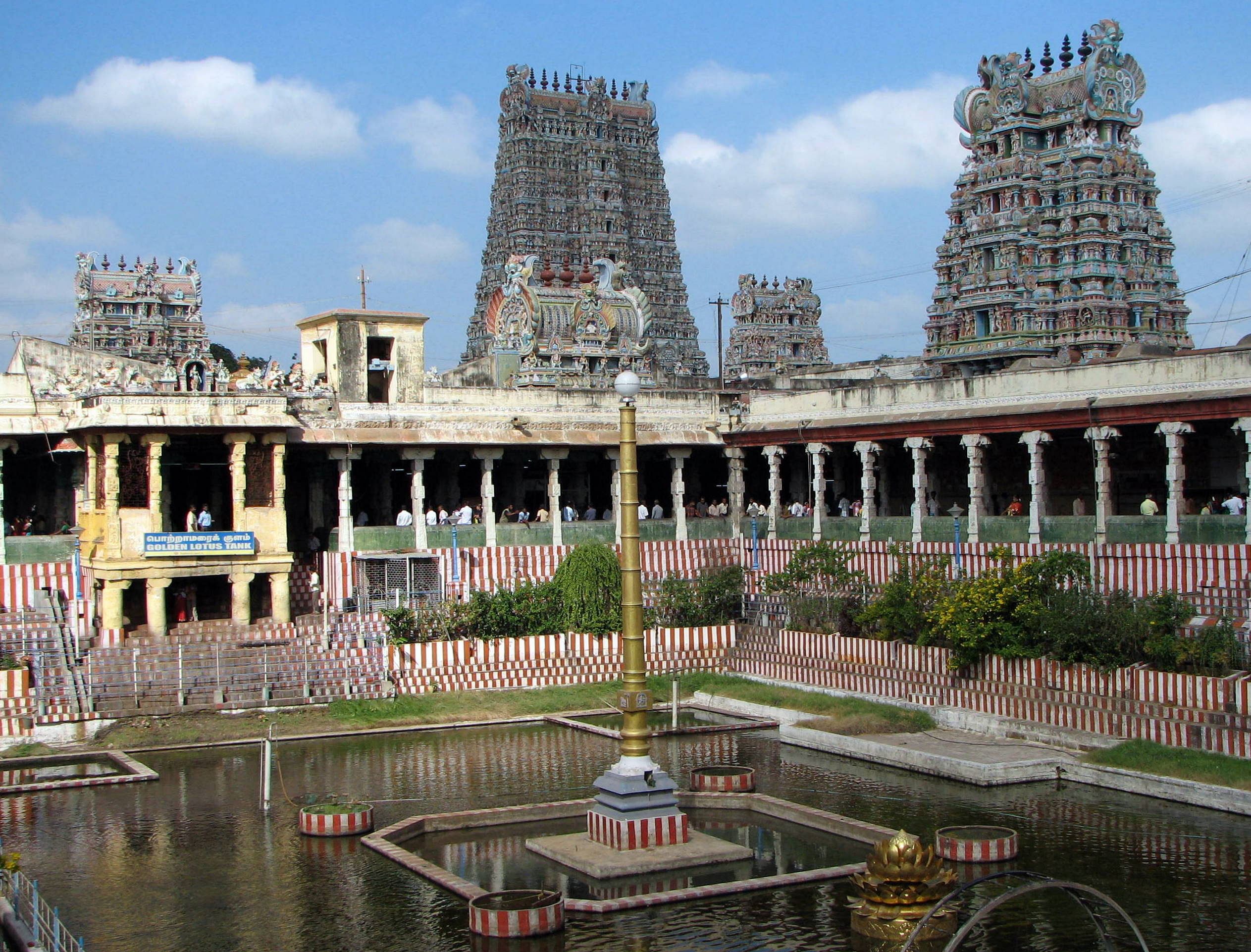 Meenakshi Amman temple, Madurai. Copyright: Bernard Gagnon. Distributed under GFDL 1.2