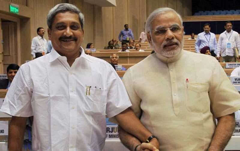 The prime minister also posted a picture of him and Parrikar together on the social media website. (Image: Twitter/@narendramodi)
