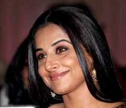Actress Vidya Balan at the Annual YFLO Young Women Achievers Awards 2009-10 in New Delhi on Friday. PTI Photo