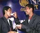 All India IIT-JEE 2010 topper Anumula Jithendar Reddy (right) with second ranker Uday K Shah in Hyderabad on Wednesday. PTI