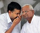 Arvind Kejriwal with Anna Hazare. File Photo/PTI