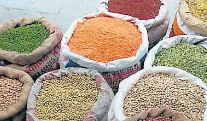 Govt may defer Parliament session to market food bill
