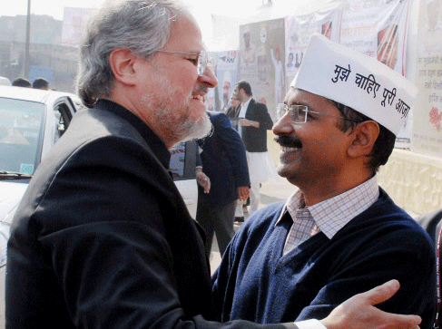 File photo of Lieutenant Governor Najeeb Jung and Delhi Chief Minister Arvind Kejriwal hugging each others. PTI