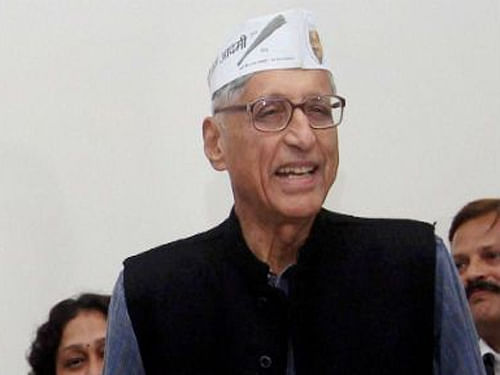 Rajmohan Gandhi, grandson of Mahatma Gandhi and AAP candidate from East Delhi, was in Gurgaon on Saturday and will visit several areas in Uttar Pradesh. Party's North-East Delhi candidate and former JNU professor Anand Kumar will  campaign in Amethi and Varanasi. PTI File Photo