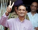 Binayak Sen flashes victory sign after being released from the Chhattisgarh jail following Supreme Court's order, in Raipur on Monday. PTI Photo