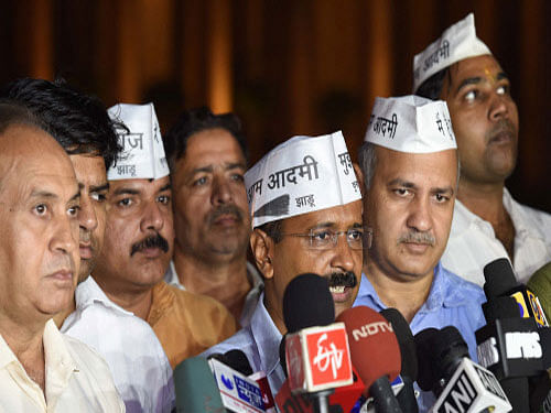 Aam Aadmi Party might be frontrunner in the race to take over the reins in Delhi but it has fallen way short of achieving its target of collecting Rs 30 crore before the February 7 polling.PTI file photo