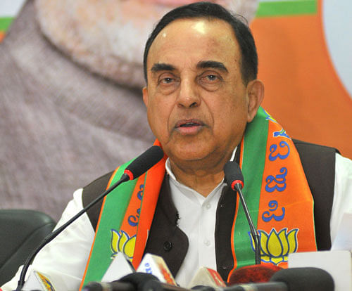 As all the exit polls have predicted a majority for the AAP in the Delhi Assembly polls, BJP leader Subramanian Swamy today said that Congress' votes got transferred to the Arvind Kejriwal-led party.PTI fil photo