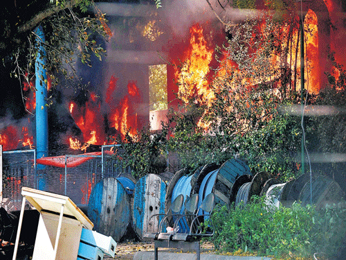 Amajor fire broke out in the AC plant of Parliament complex inNewDelhi on Sunday. PTI