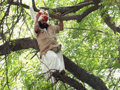 The instruction was especially given to the policemen deputed at Jantar Mantar - a 17th century observatory, but nowadays better known as the capital's protest venue - just a day after middle-aged Rajasthan farmer Gajendra Singh hanged himself from a branch of a tree on April 22. PTI Photo