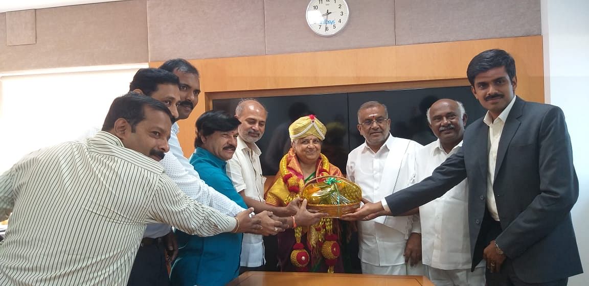 Infosys Foundation Chairperson and writer Sudha Murthy on Wednesday received a formal invitation from the government to flag off the 10-day Mysuru Dasara