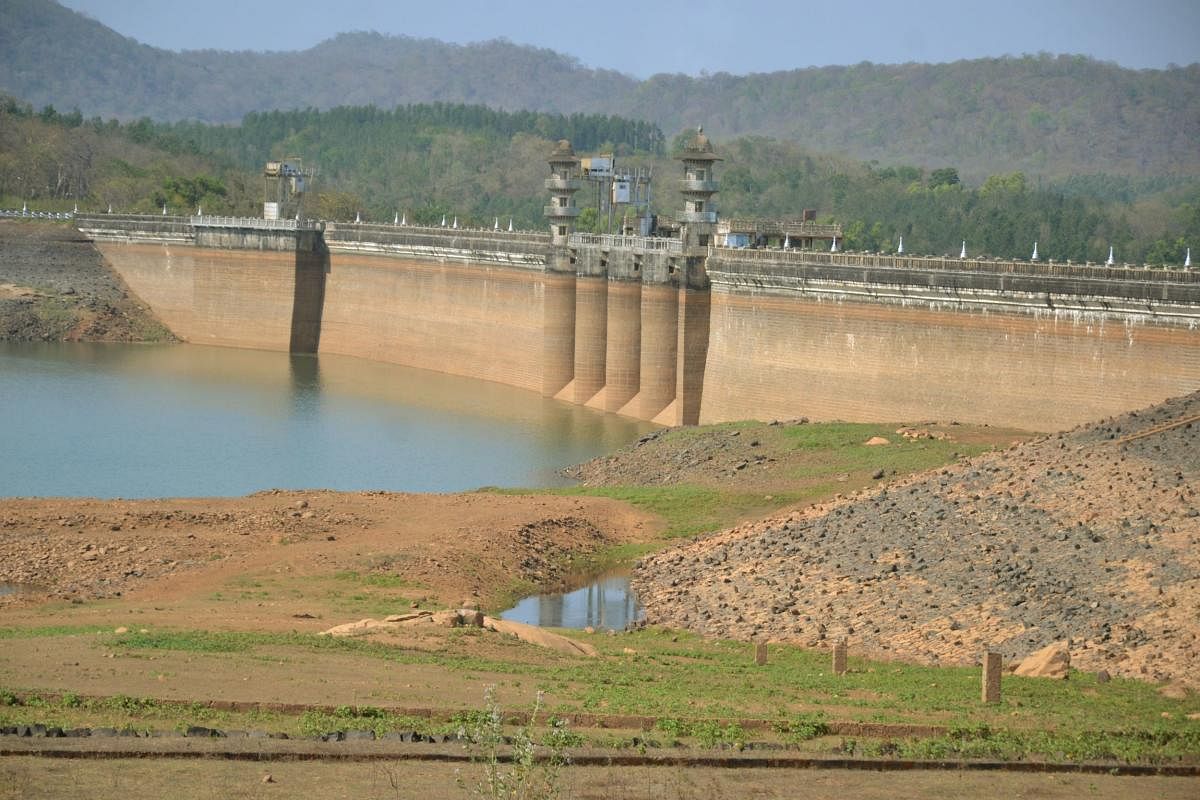 The water level in Harangi reservoir has declined drastically.