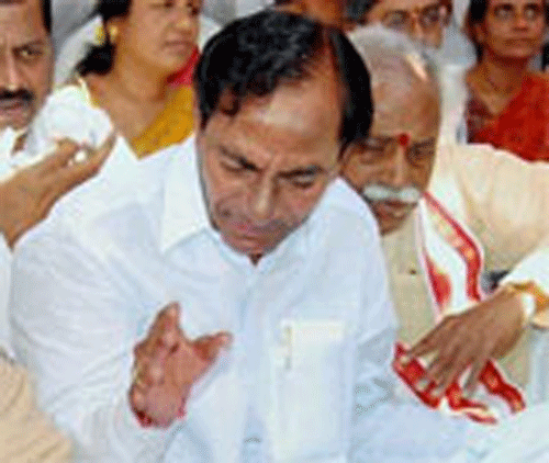 Cong reminds TRS of promised merger if T-state is formed