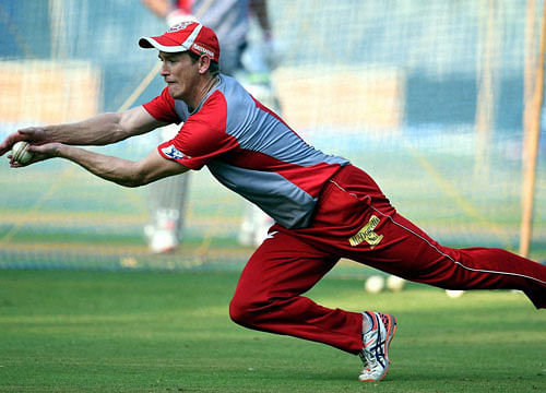 Kings XI Punjab bowling coach Joe Dawes today said his team is aiming to finish at the top of the points table so that it could get two shots to make the finals of the ongoing Indian Premier League.PTI file Photo