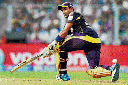 delicate touch: Kolkata's Robin Uthappa en route his unbeaten 83 against Royal Challengers on Thursday. pti