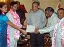 TRS chief K Chandrashekhar Rao, with his party members, submits a memorandum to Andhra Governor ESL Narasimhan at Raj Bhawan, in Hyderabad on Tuesday. PTI Photo