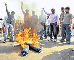 Unending woes: Students stage a protest after a youth from Adilabad, Bhuma Reddy, committed suicide following the failure of an all-party meeting over the Telangana issue in New Delhi, in Hyderabad on Wednesday. PTI