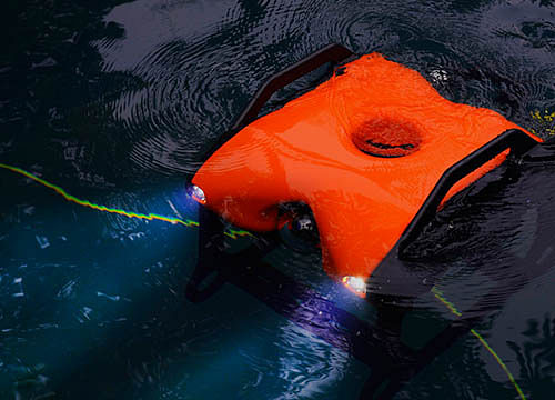 The first commercial Remotedly Operated Vehicle (ROV)/underwater drone, EYEROVTUNA, was developed by EyeROV Technologies. (Image credit: Twitter/@themachinemaker)