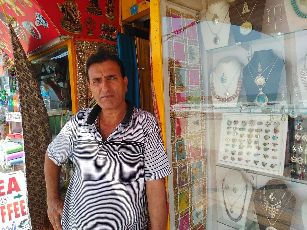 Niyaz, a trader from Kashmir who has been living in Kovalam for more than 20 years, also said shared his concerns over the growing tension at home. DH Photo.