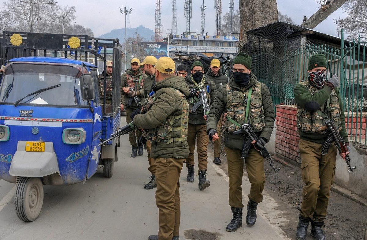 Srinagar: Police personnel check vehicles during a search operation while on high alert on the eve of Prime Minister Narendra Modi's visit to the valley, in Srinagar, Saturday, Feb 2, 2019. (PTI Photo) 
