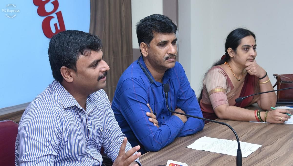 Dakshina Kannada ZP CEO Selvamani (left) speaks to mediapersons in Mangaluru on Tuesday.