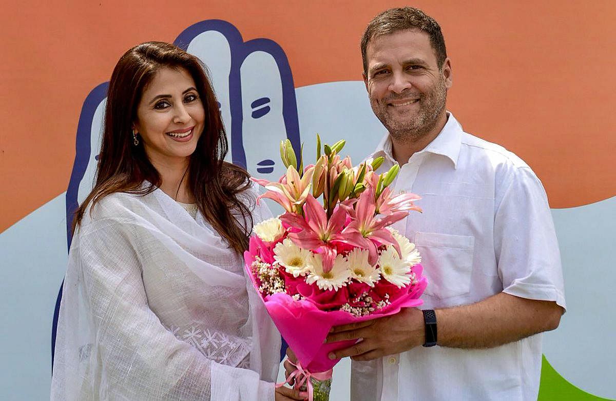 Congress President Rahul Gandhi greets Bollywood actor Urmila Matondkar as she joins Congress Party, in New Delhi on Wednesday. PTI photo