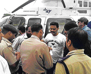 Sanjay Pathak (C), MLA from Vijay Raghavgarh Assembly constituency, hired a chopper at his own expense. DH Photo
