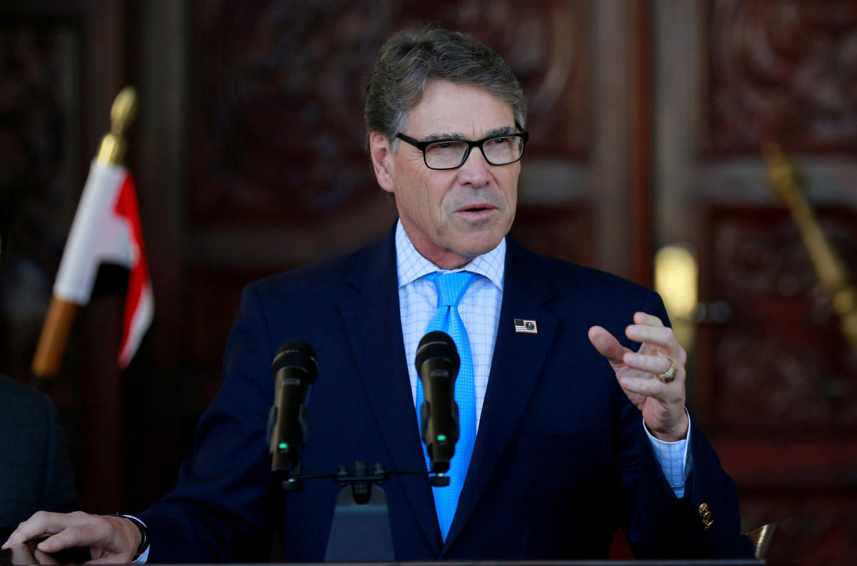 FILE PHOTO: U.S. Energy Secretary Rick Perry attends a news conference after meeting with Iraqi President Barham Salih in Baghdad, Iraq December 11, 2018. REUTERS/Thaier al-Sudani/File Photo