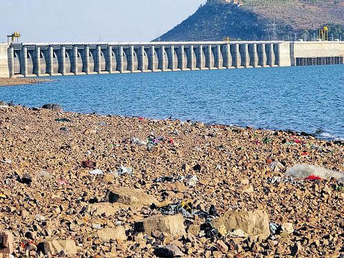 Chief Minister O Panneerselvam in his letter to his Andhra Pradesh counterpart N Chandrababu Naidu, highlighted the deficient North East monsoon and meagre storage in city reservoirs, and sought his personal intervention for the immediate release of Krishna water from Kandaleru reservoir. DH file photo