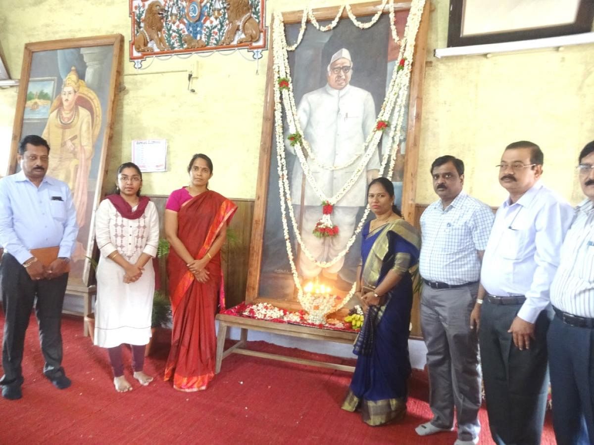 Dignitaries pay tributes to former deputy prime minister Dr Babu Jagjivan Ram, at his 112th birth anniversary programme in Old Fort Hall in Madikeri, on Friday.