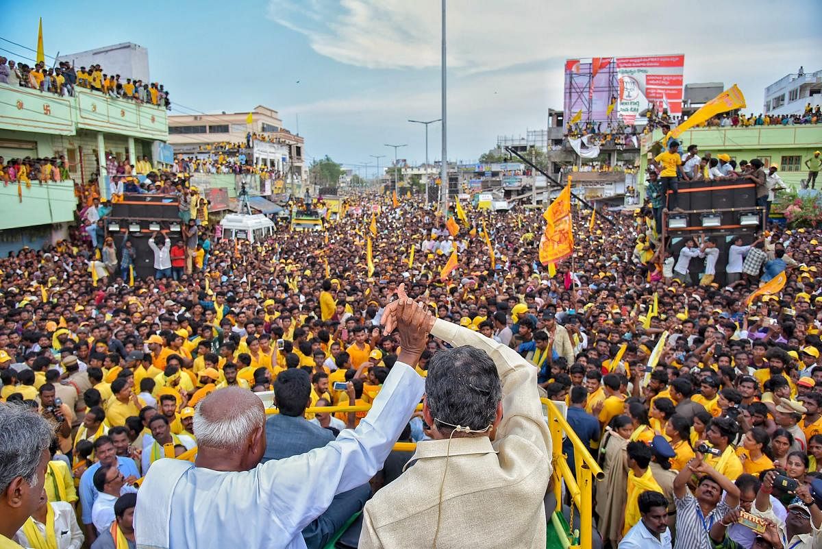 JD(S) patriarch and former prime minister H D Deve Gowda with AP Chief Minister N. Chandrababu Naidu during a public meeting of the Telugu Desam Party held at Tiruvuru town, Krishna district, Andhra Pradesh on April 08, 2019. (PTI Photo) 