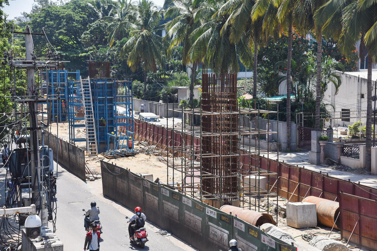  The metro rail line between Bannerghatta Road and Nagavara will see the axing of 250 trees. DH PHOTO/S K DINESH