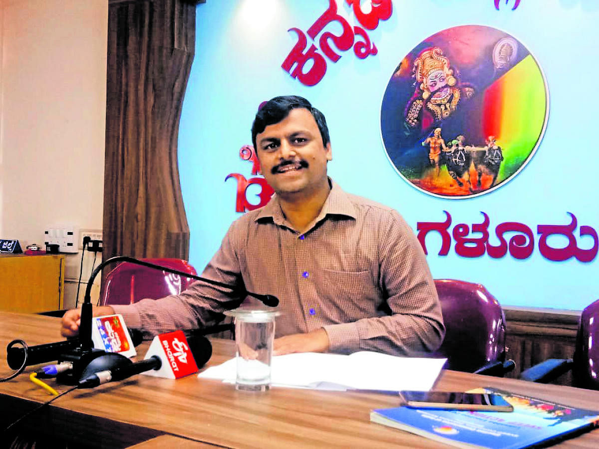 Sveep Committee Chairman and Zilla Panchayat Chief Executive Officer Selvamani R speaks to mediapersons in Mangaluru on Friday.