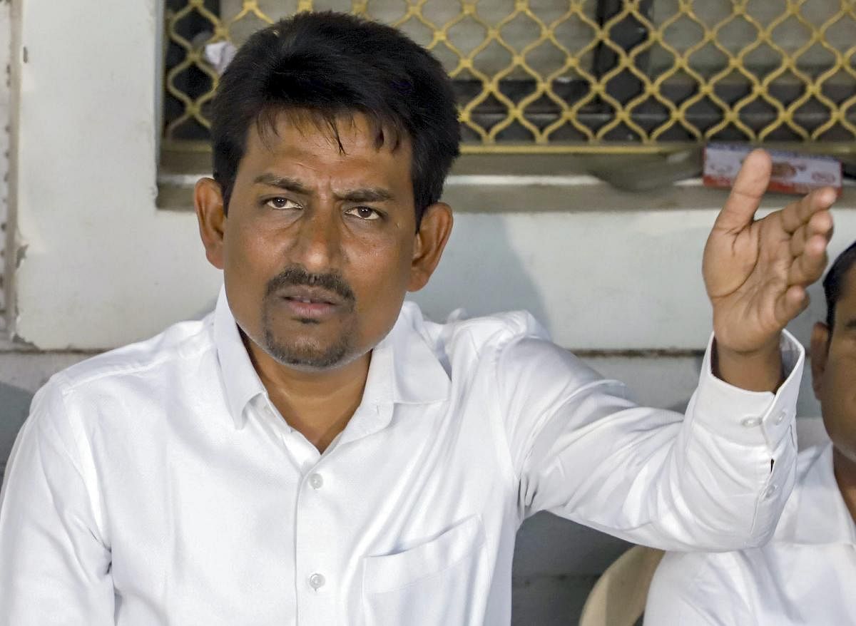 Ahmedabad: Former congress leader and Thakor sena leader Alpesh Thakor addresses a news conference after resigning from Congress party in Ahmedabad, Wednesday, April 10, 2019. (PTI Photo) (PTI4_10_2019_000174B)