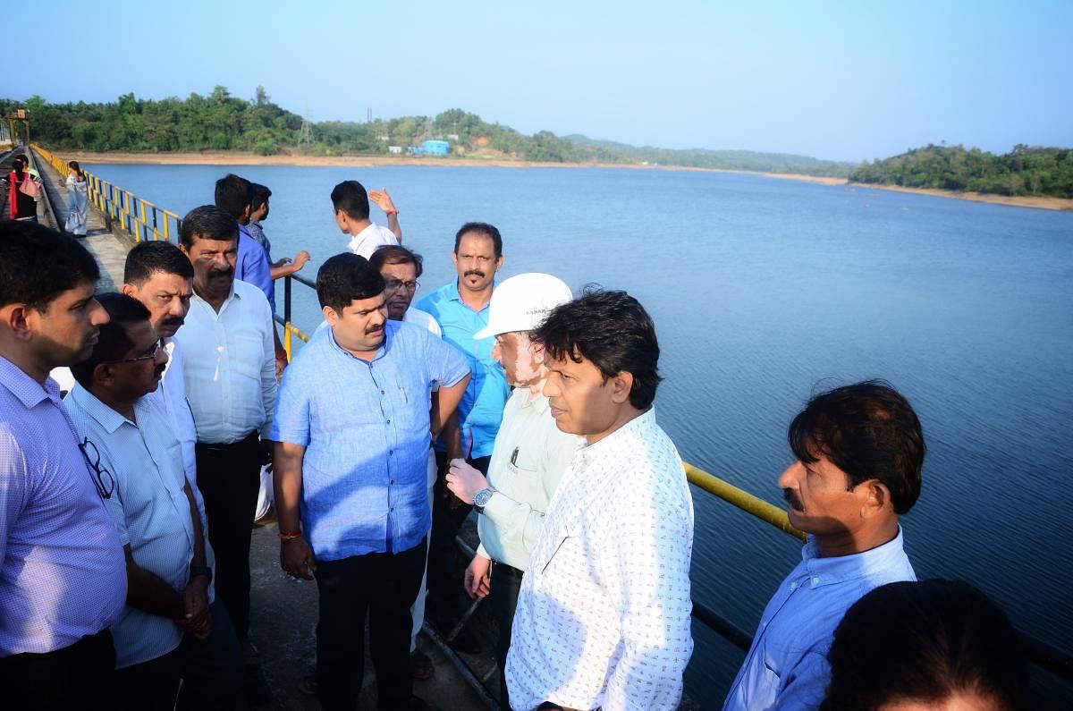 Mangaluru South MLA D Vedavyas Kamath, Mangaluru North MLA Dr Y Bharat Shetty and other BJP leaders pay a visit to AMR dam in Shambhur on Monday and discuss matters with AMR hydro power plant head Gurudas Mesta.