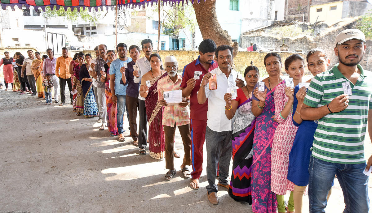 According to the final voting data released by the Election Commission, Karnataka has recorded an impressive voter turnout of 68.62%, up from 67.20% in the 2014 polls. DH Photo