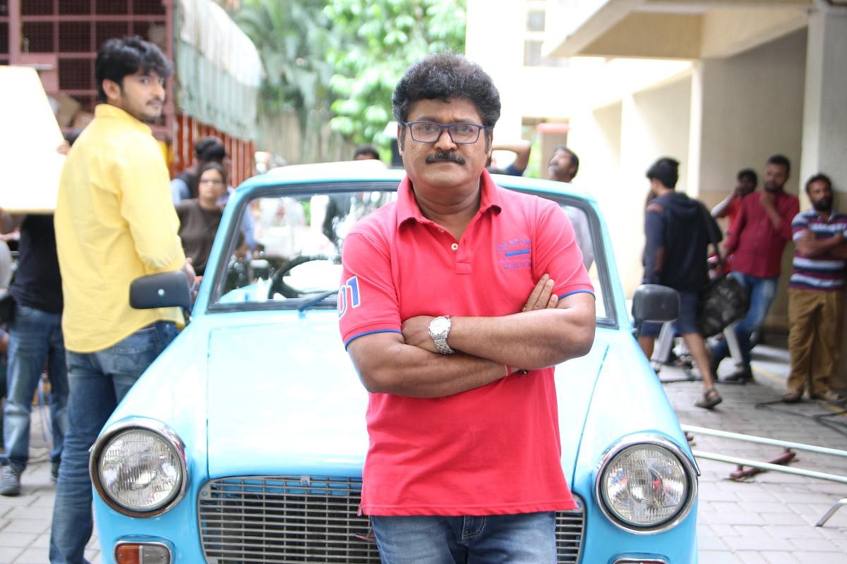 Jaggesh plays the role of Vinayaka, a Premier Padmini car owner, in his latest film.