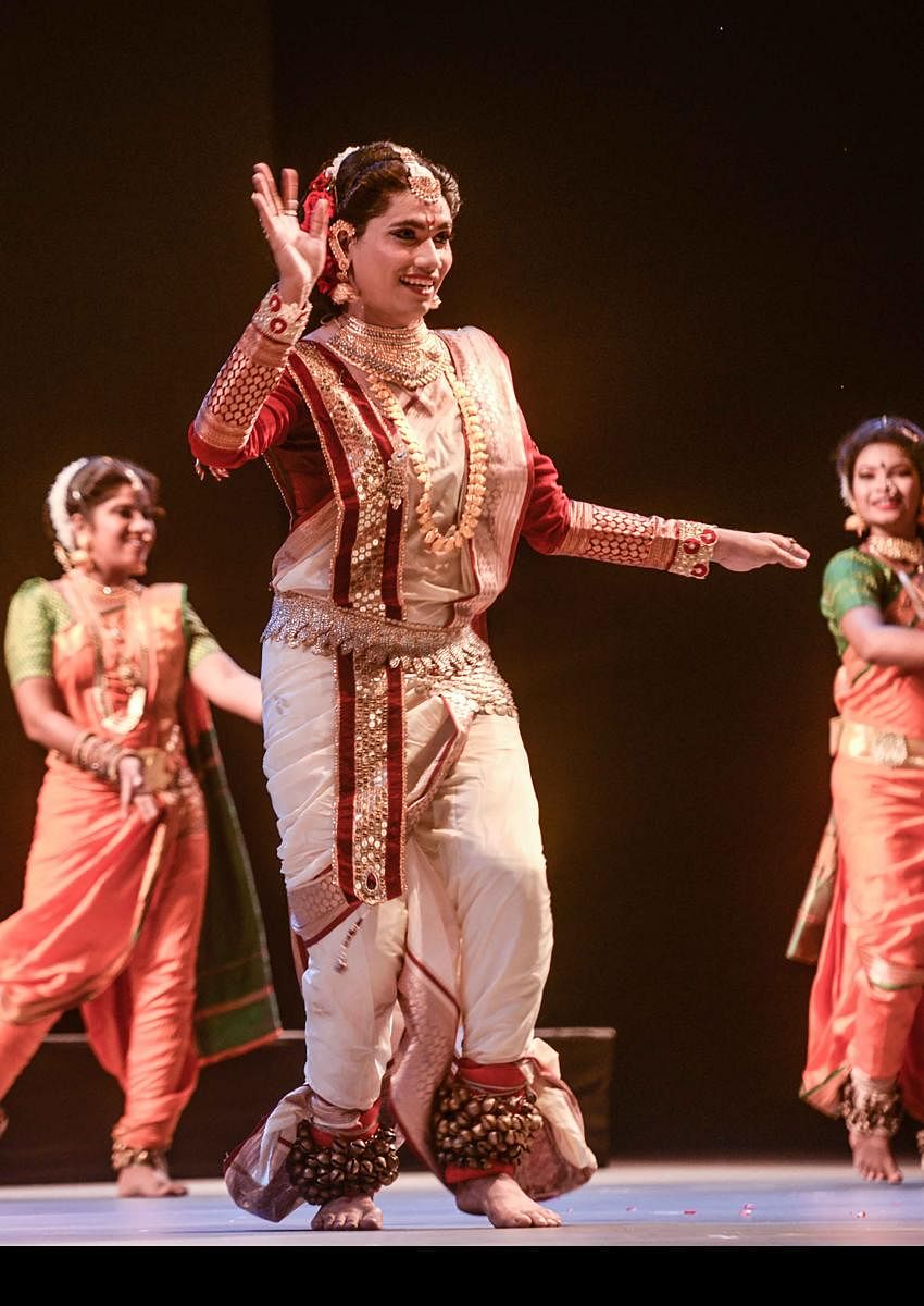 Ashimik Kamthe, a lavani dancer