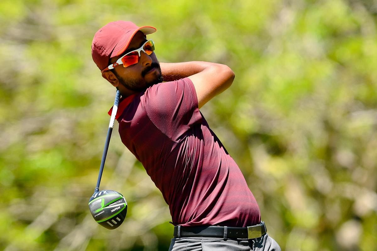 Rohan Dhole Patil carded a fine 67 to set the pace in the Rotary Karnataka Amateur Golf Championship on Tuesday. 