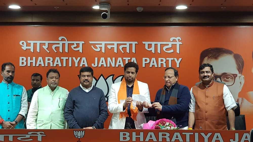 Trinamool Congress MP Saumitra Khan joined the BJP on Wednesday, giving a fillip to the saffron party's campaign in West Bengal in the run-up to the Lok Sabha polls. ( Image courtesy Twitter)