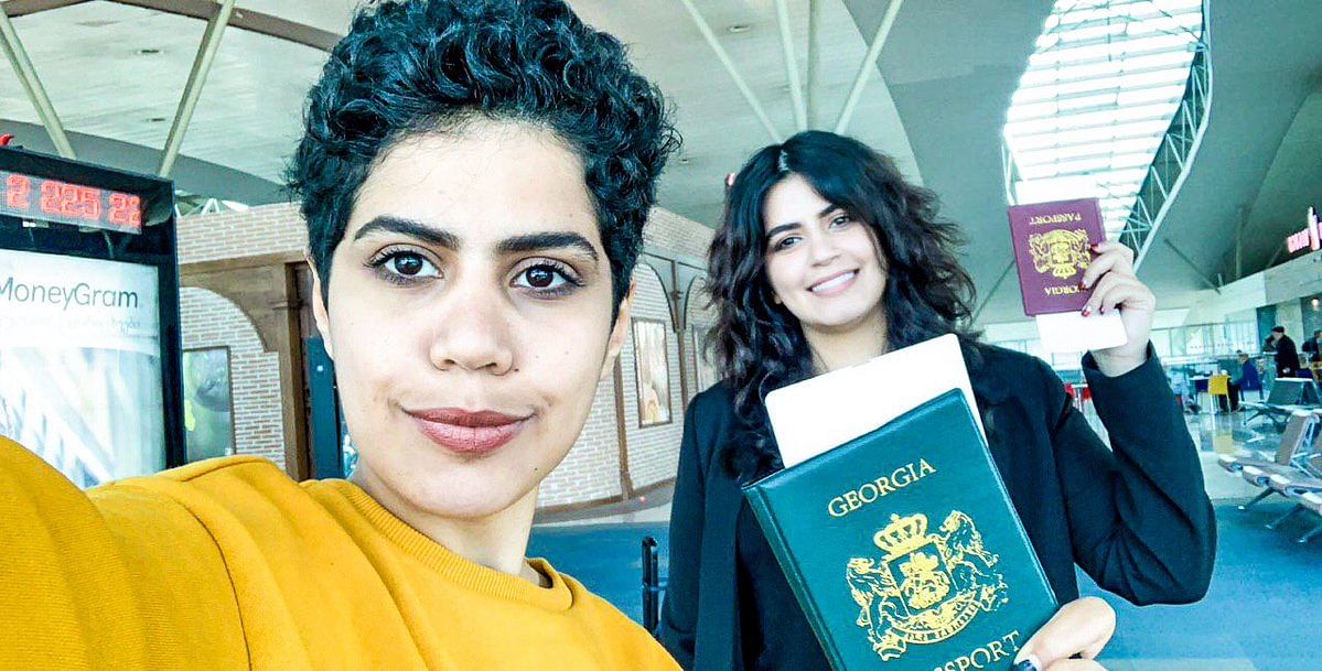 Maha (28) and Wafa al-Subaie (25). Image courtesy Twitter/ @GeorgiaSisters2 