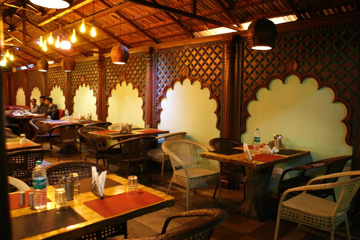 Located in Frazer Town, ‘Sheesh Kebab’ is also a pet-friendly place.