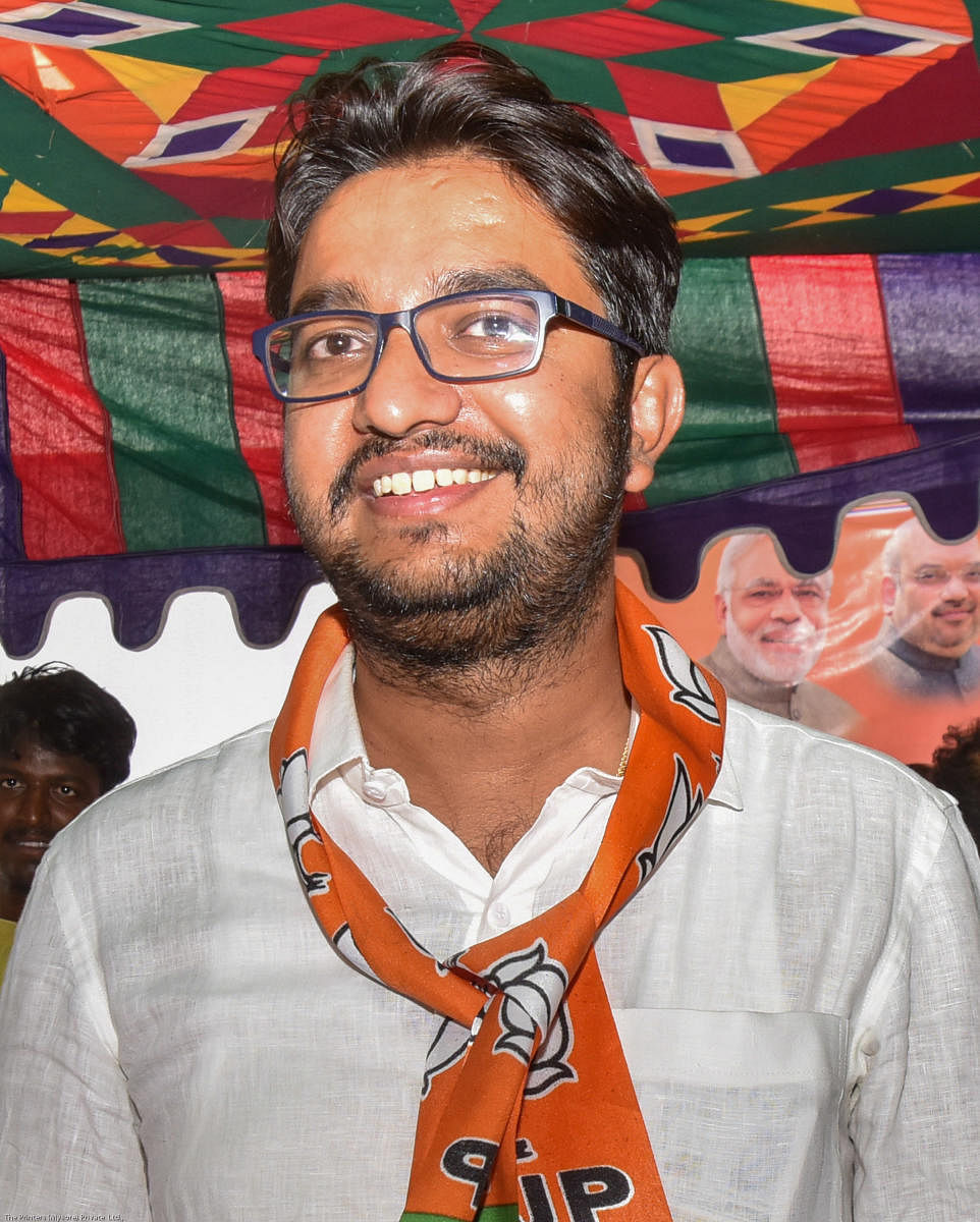 Dr Avinash Jadhav