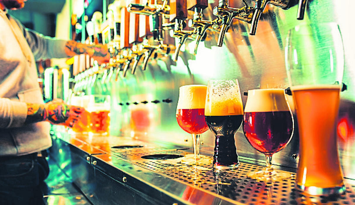 In 2014, the state government had extended the deadline for pubs and bars in the city from 11 pm to 1 am.