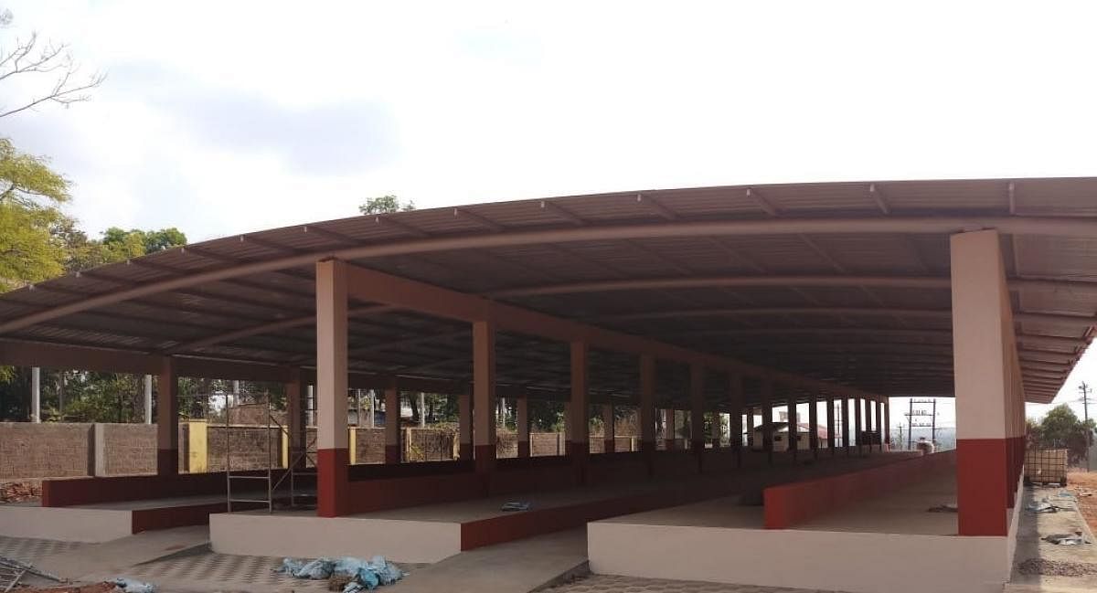 A view of the shandy market at Santhekatte.