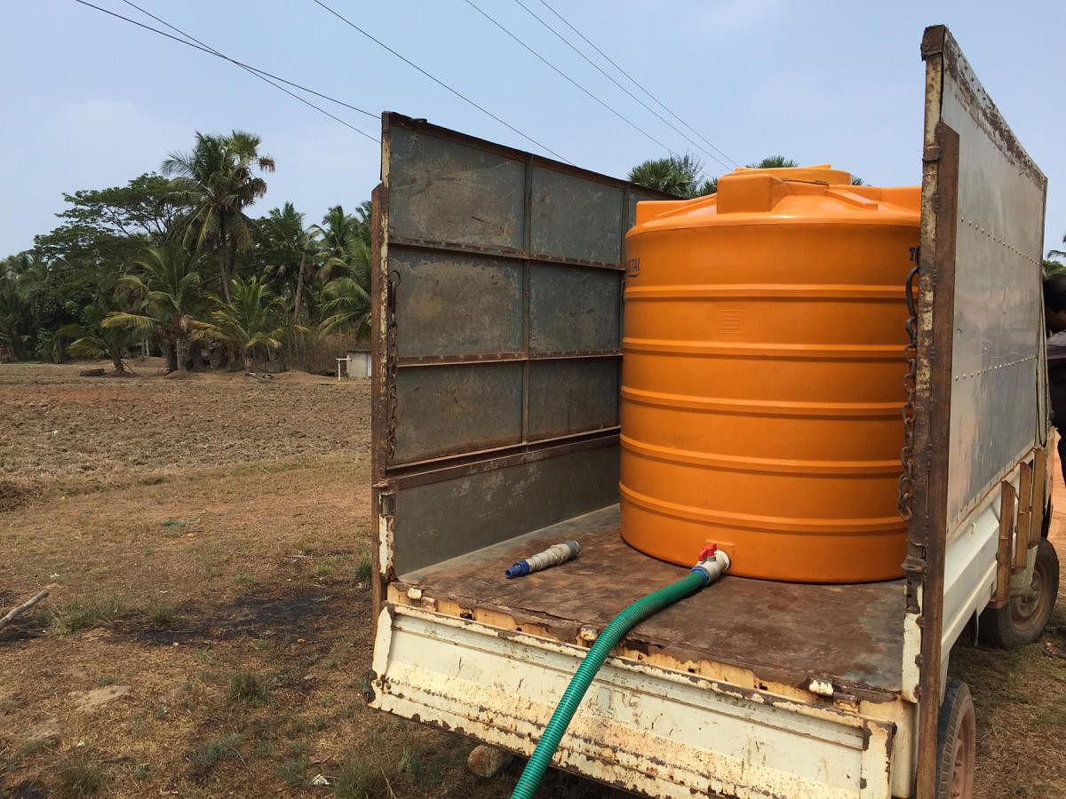 Private tankers supplying water in Hejamadi.