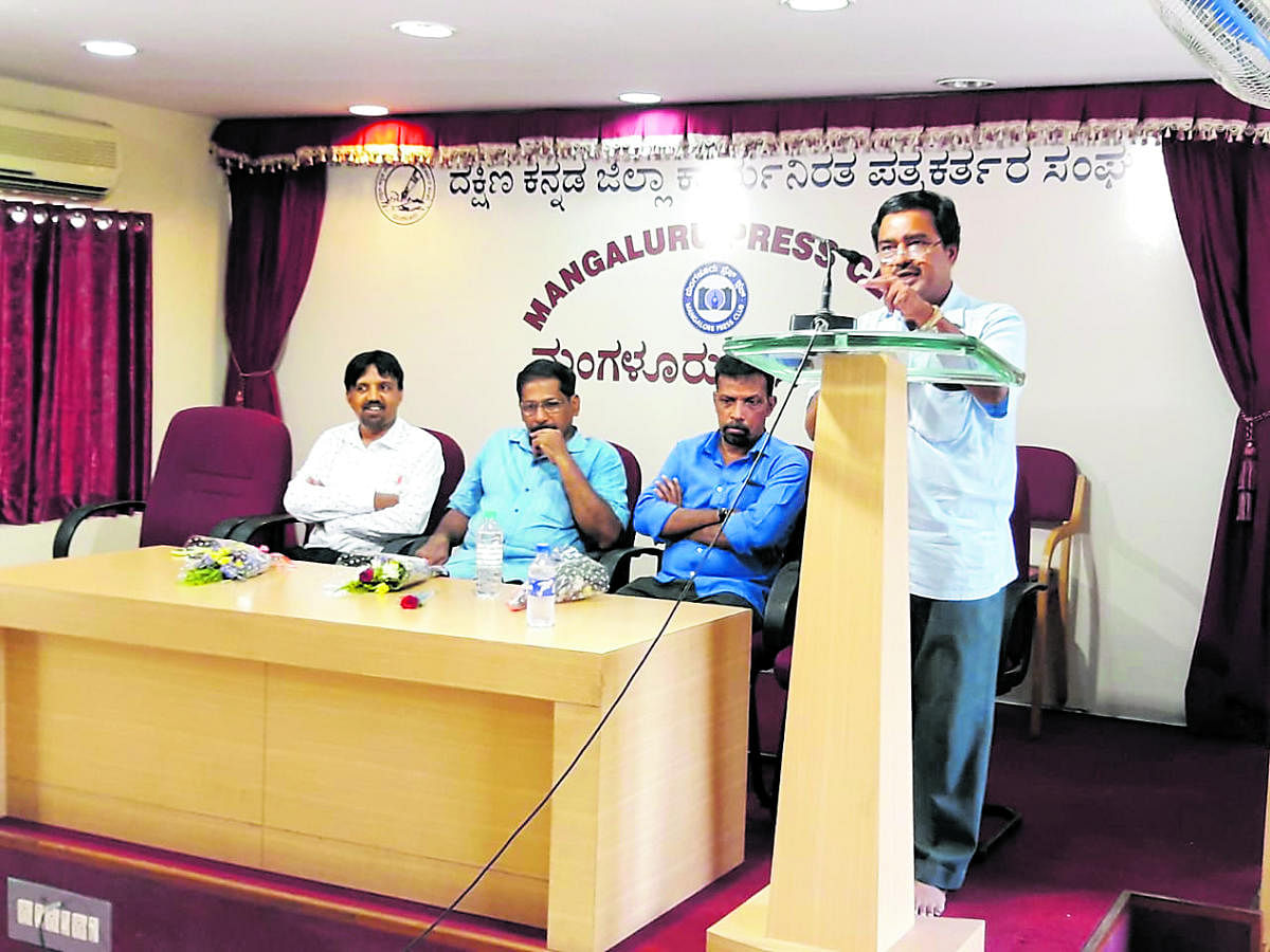 Dr Shrisha Kumar, professor at Vivekananda College, Puttur, speaks at an interaction on ‘Drought, What Next?’ organised by the Dakshina Kannada Working Journalists’ Association in Mangaluru on Tuesday.