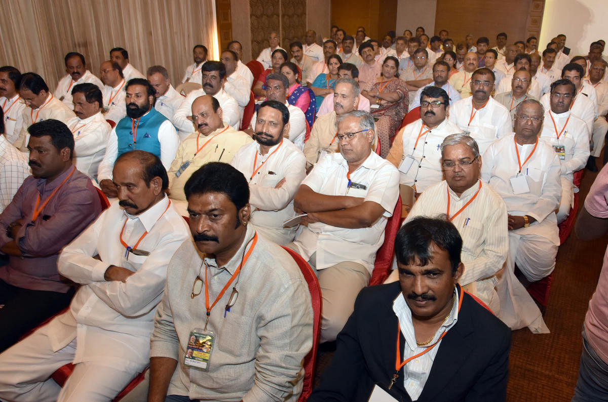 MPs and Legislators special meeting organised by state Karnataka BJP. (Photo DH)