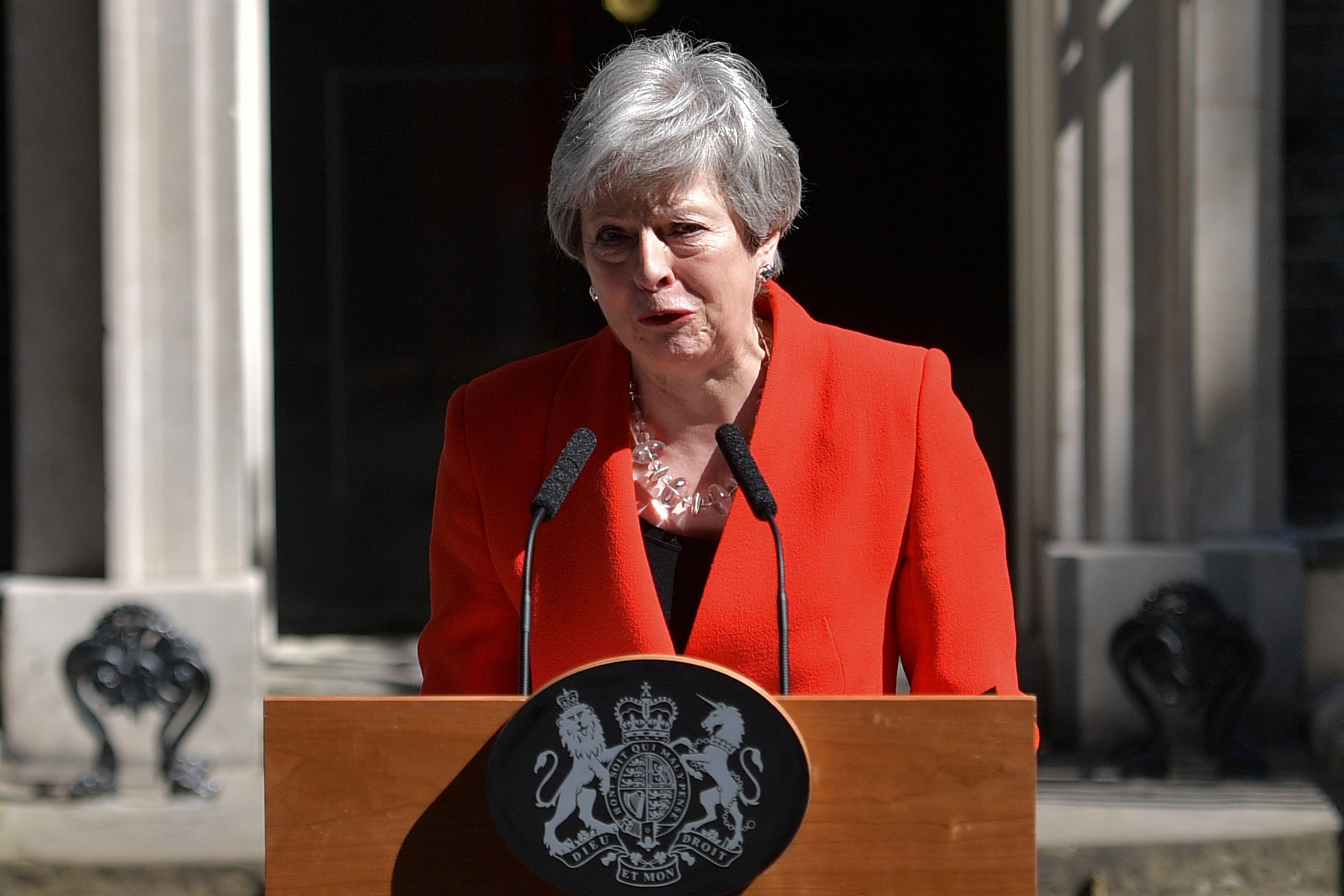 Britain's Prime Minister Theresa May announces her resignation outside 10 Downing street in central London on May 24, 2019. - Beleaguered British Prime Minister Theresa May announced on Friday that she will resign on June 7, 2019 following a Conservative Party mutiny over her remaining in power. (AFP Photo)